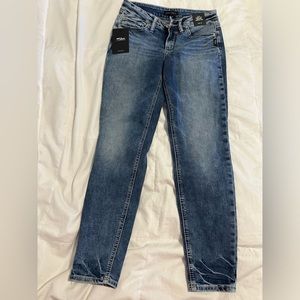 NWT Silver Jeans Suki curvy fit mid rise skinny leg